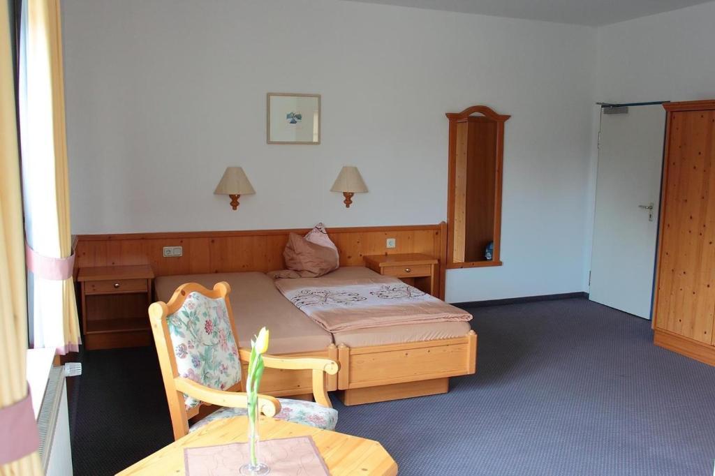 Hotel Zur Linde Klettbach Zimmer foto